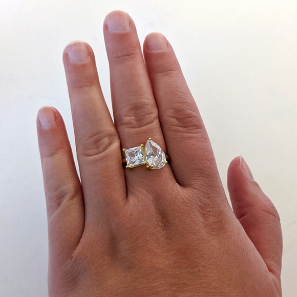Toi Et Moi Ring Princess & Pear Cut Cubic Zirconia With Velvet Jewelry Box - Picture 3 of 17